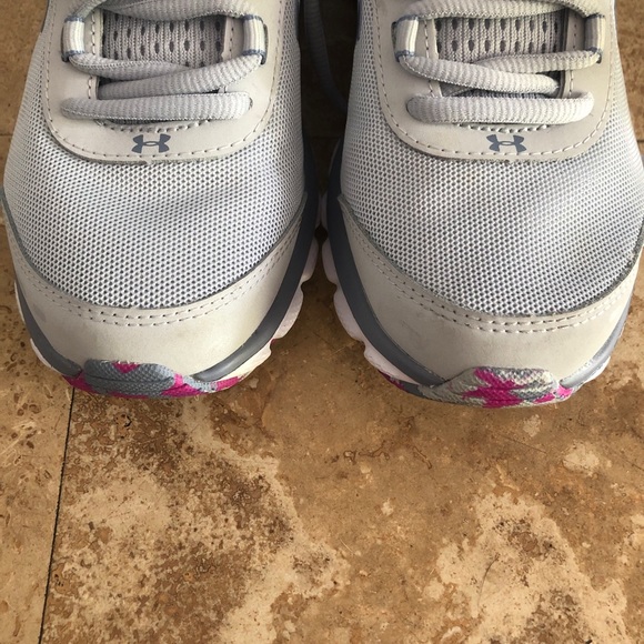 Under Armour Charged Assert Sz 6.5 Sneakers - Picture 6 of 12